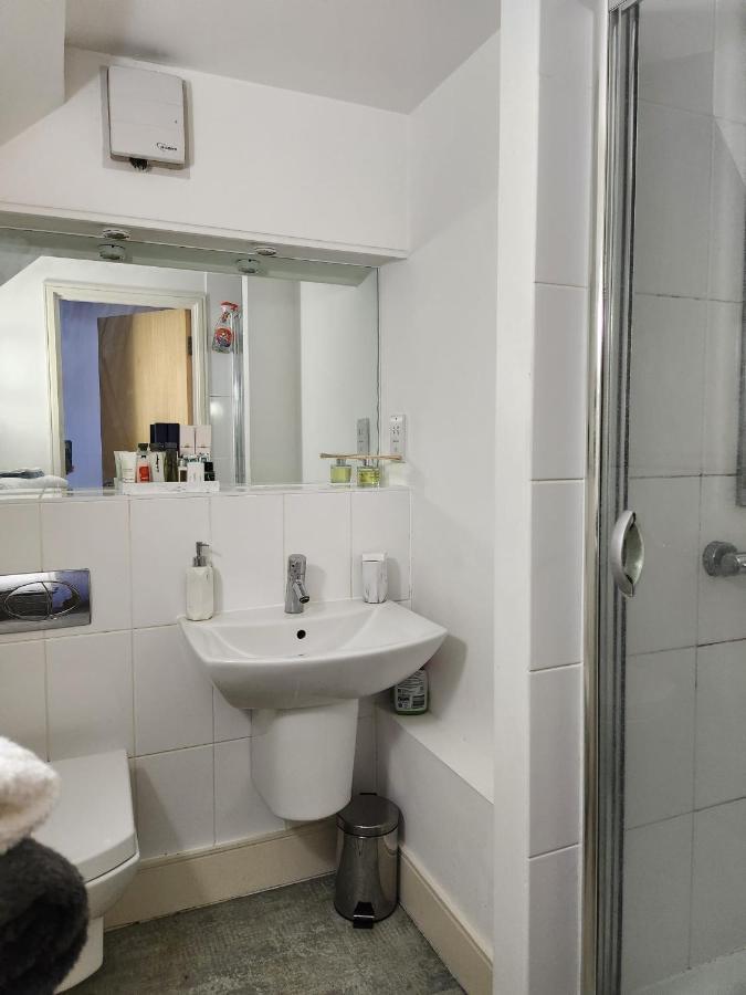 Let Apartment *