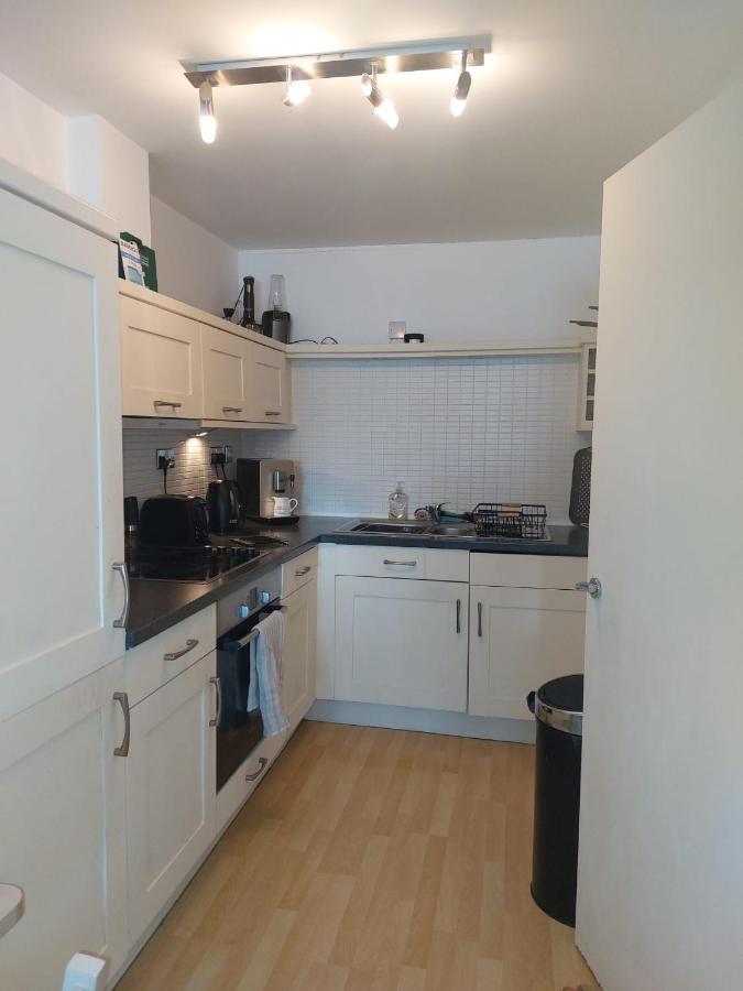 Let Apartment *
